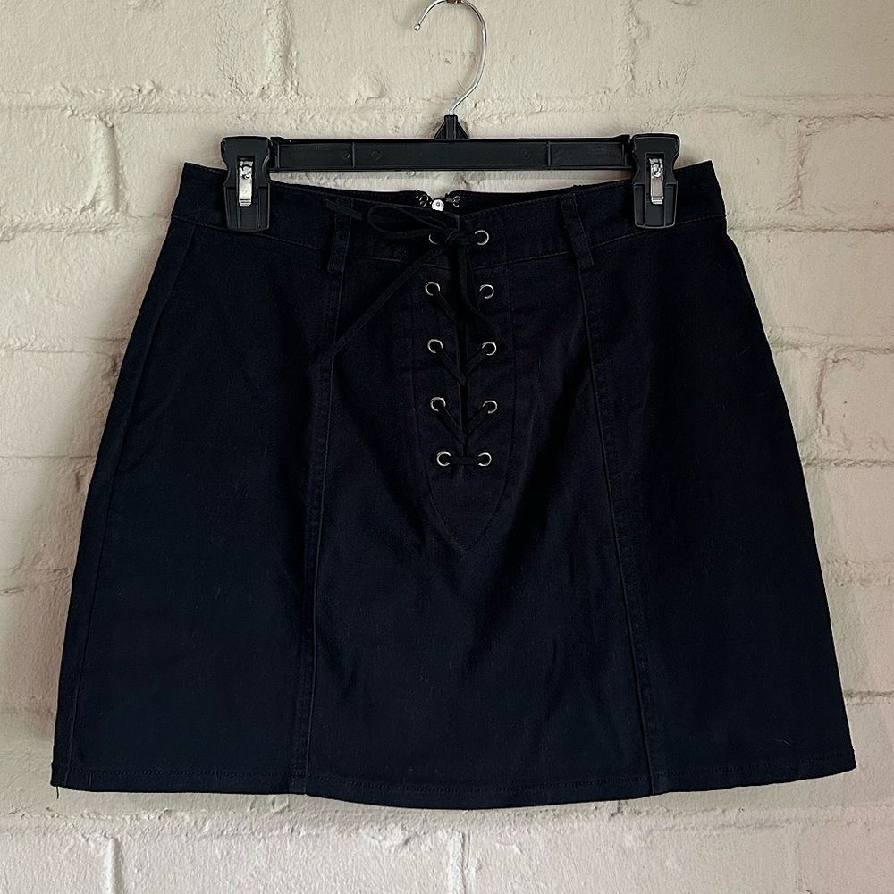 Forever 21 size medium black lace up boho skirt